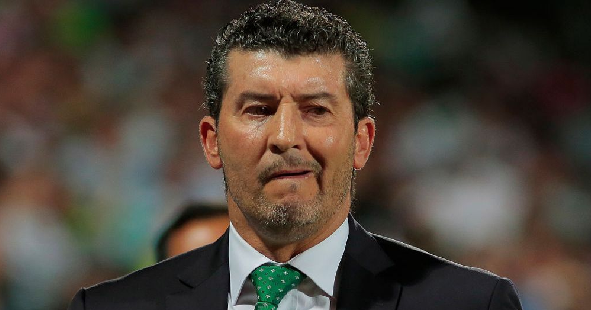 José Manuel de la Torre de ser el mejor DT del país, a quedar en el olvido