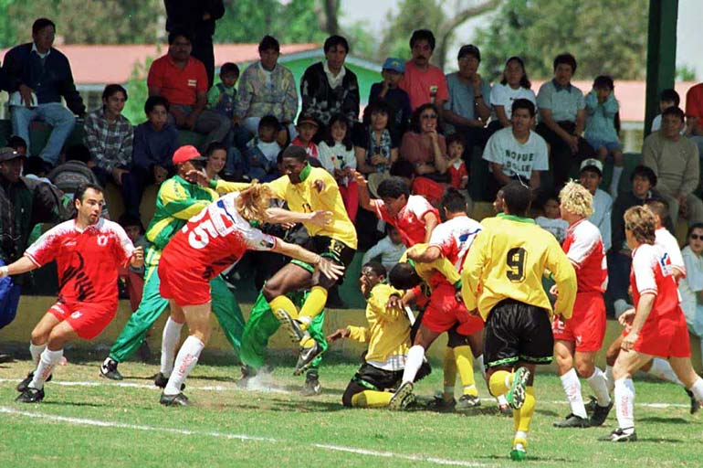 La campal entre Toros Neza y la Selección de Jamaica