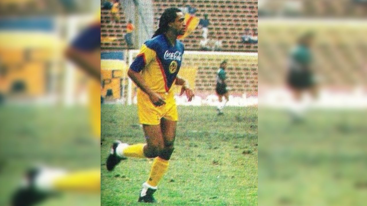El día que Adrián Chávez debutó como delantero