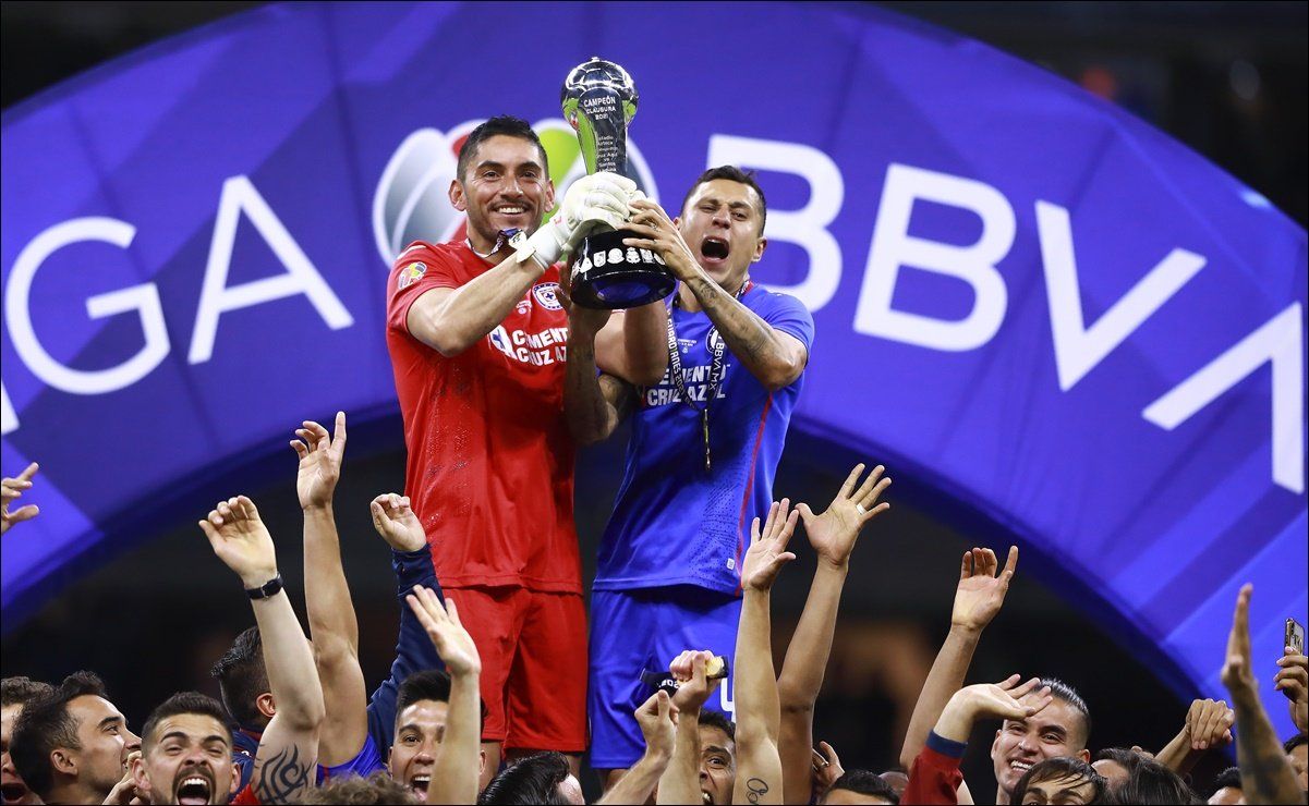 Con 40 años, Jesús Corona se convirtió en el campeón primerizo más viejo en el futbol mexicano