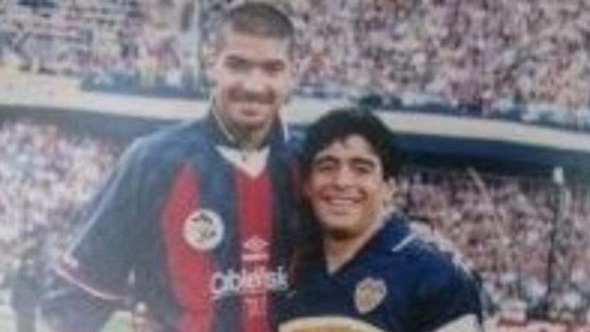 Loco Abreu: se retira el último futbolista en haber jugado con Maradona