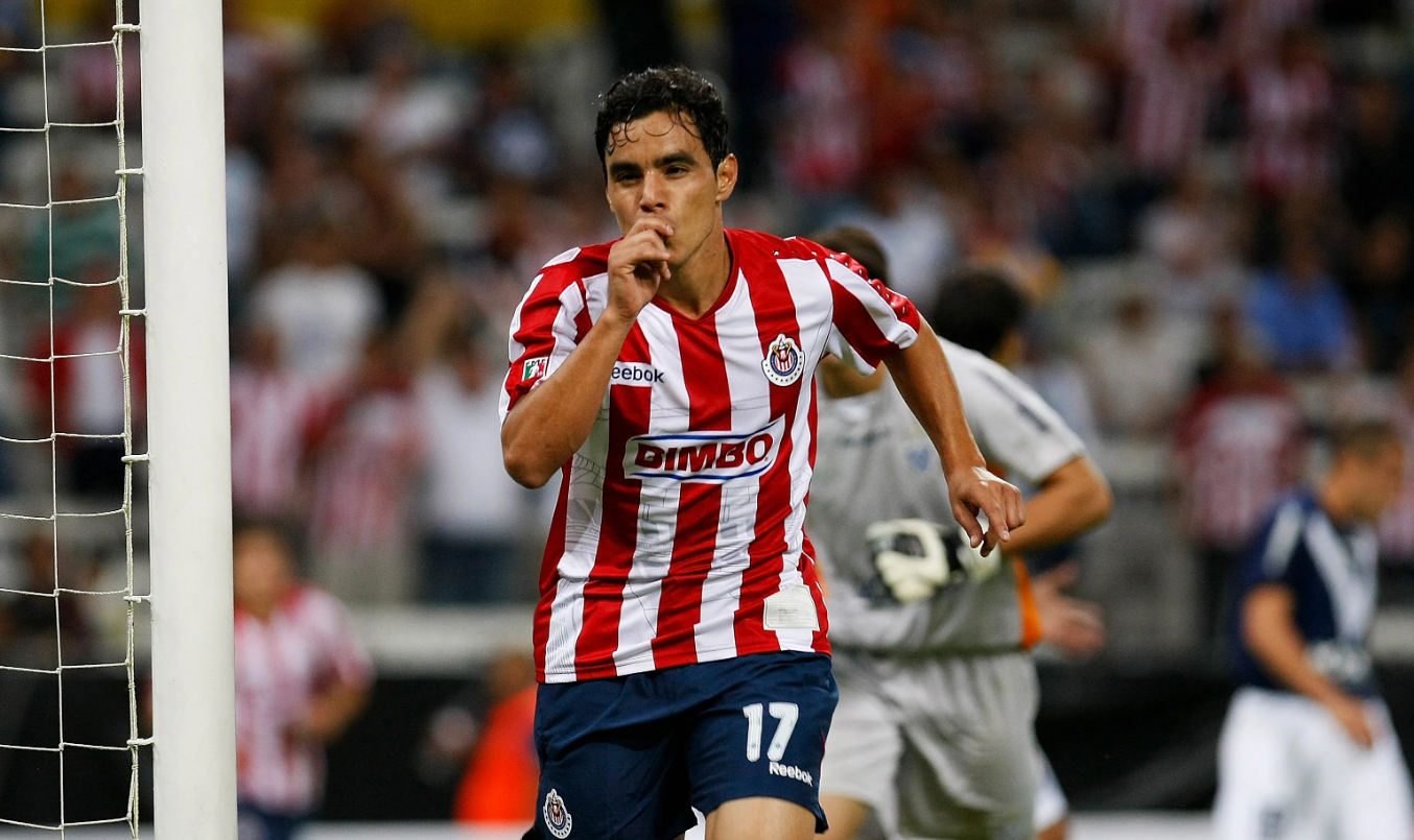 Jugadores de Chivas que nos hubiera gustado ver en Pumas