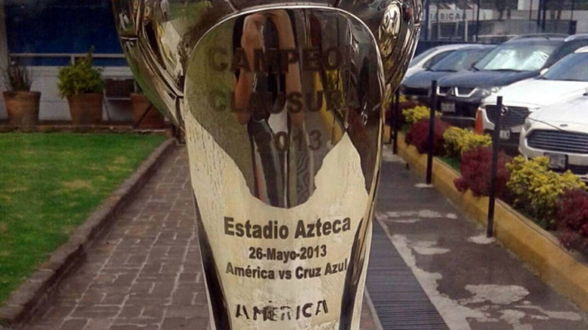La verdadera historia del trofeo que recibió América con una C escrita por Cruz Azul