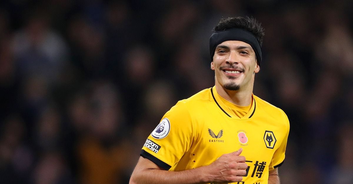 ¿Raúl Jiménez anotó uno de sus mejores goles ante Everton?