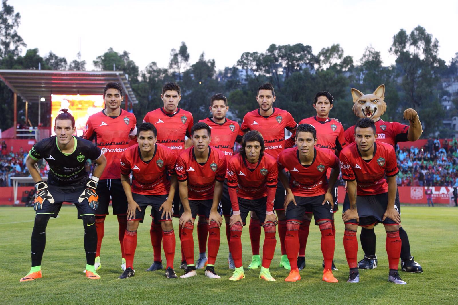 Coyotes de Tlaxcala quiere fichar a Giovani Dos Santos y pagarle ¡con tacos de canasta!