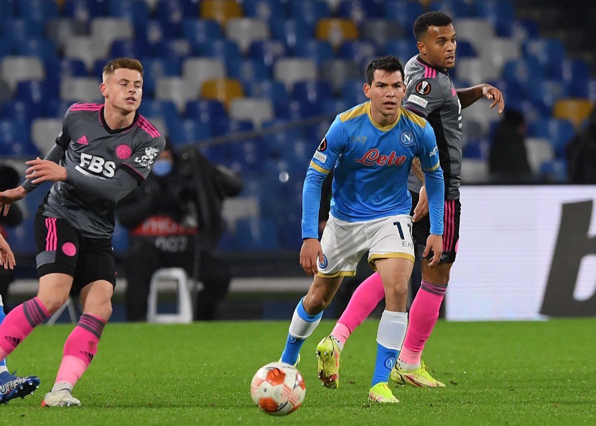 Chucky Lozano volvió a tener una aparatosa lesión en cara y cuello