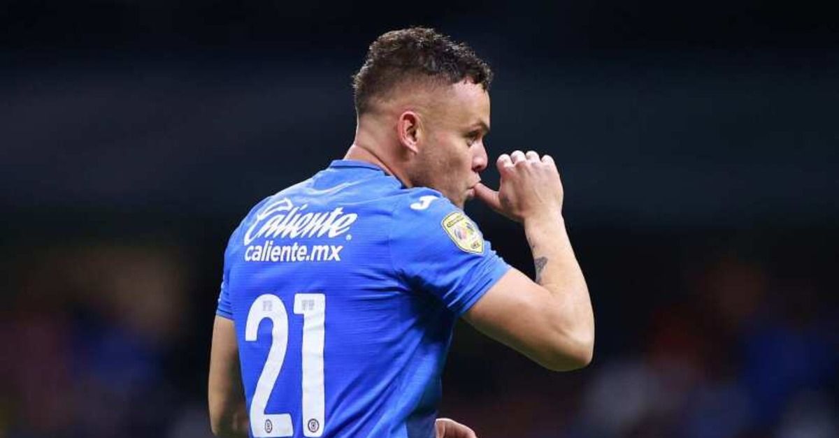 Y en más futbol de estufa... Salcedo suena en Turquía y el Cabeza saldría de la Máquina