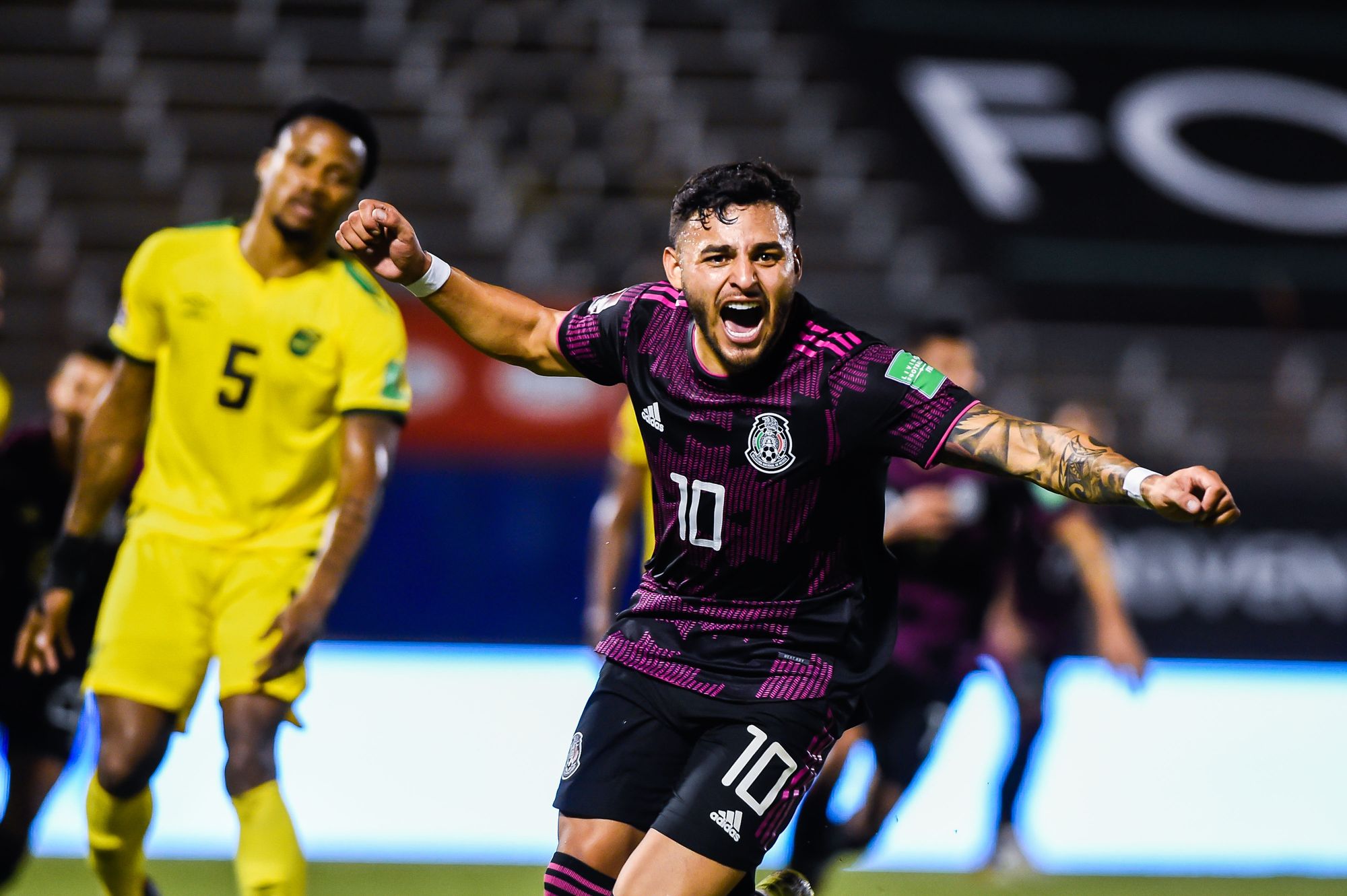 México juega horrendo, pero lo alcanza para ganarlo en Kingston ante Jamaica