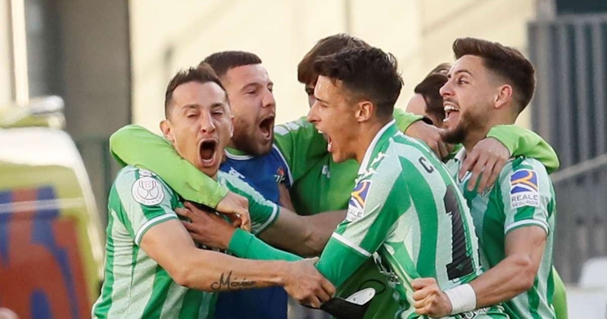 España crucifica a Guardado por su polémico festejo