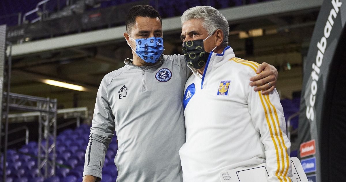 Efraín Juárez probará suerte en Europa como auxiliar en el Standard de Lieja