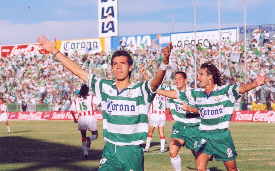 El golazo de Jared Borgetti que Santos hizo estatua y que no debió haber contado