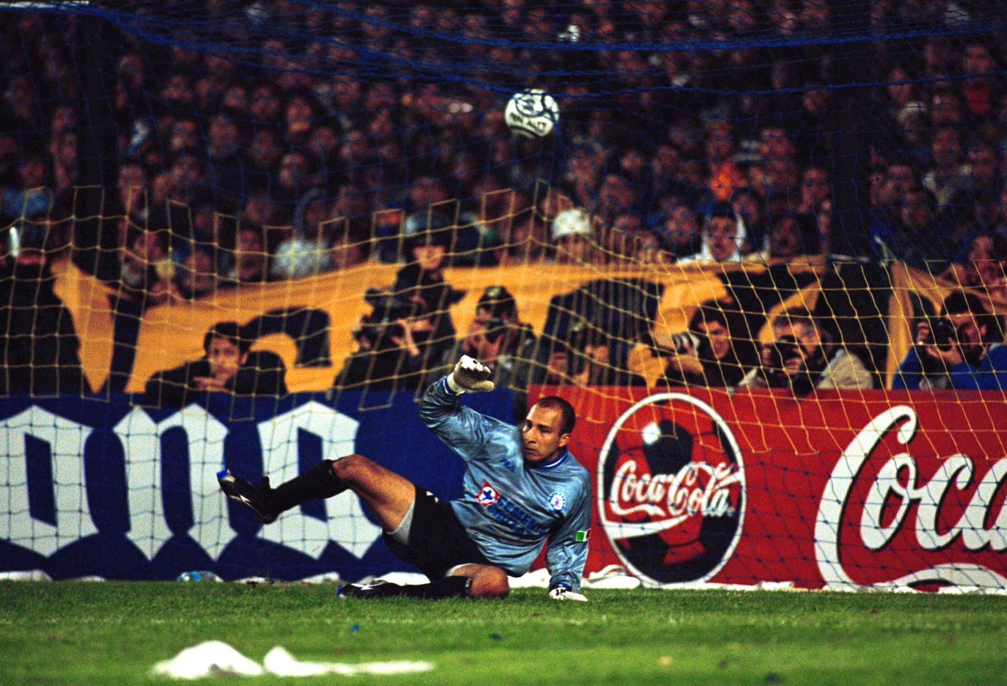 El día que Conejo Pérez le atajó dos penales a Luis Figo