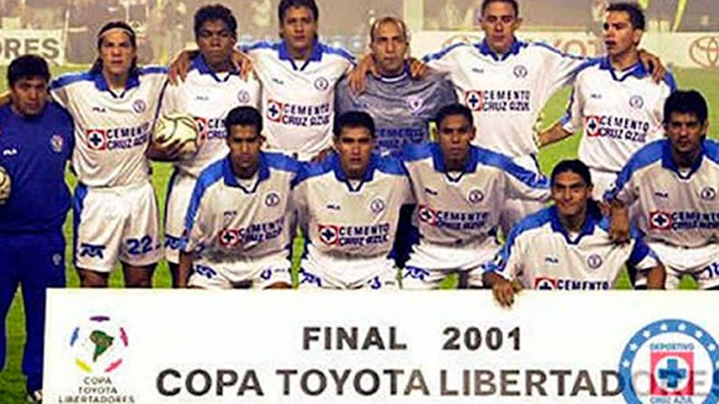 El equipo que Cruz Azul armó en el 2001 fue uno de época. Demostró a todo el continente que en Centroamérica hay nivel. Si no pregúntenle a River Plate cómo le fue en la Copa Libertadores de ese año.